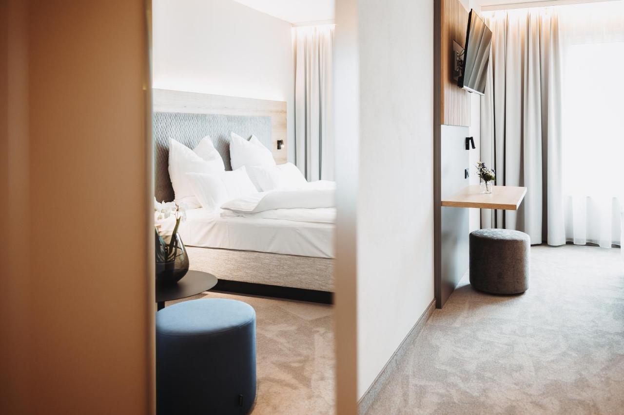 Hotel Vivo Schierling Dış mekan fotoğraf